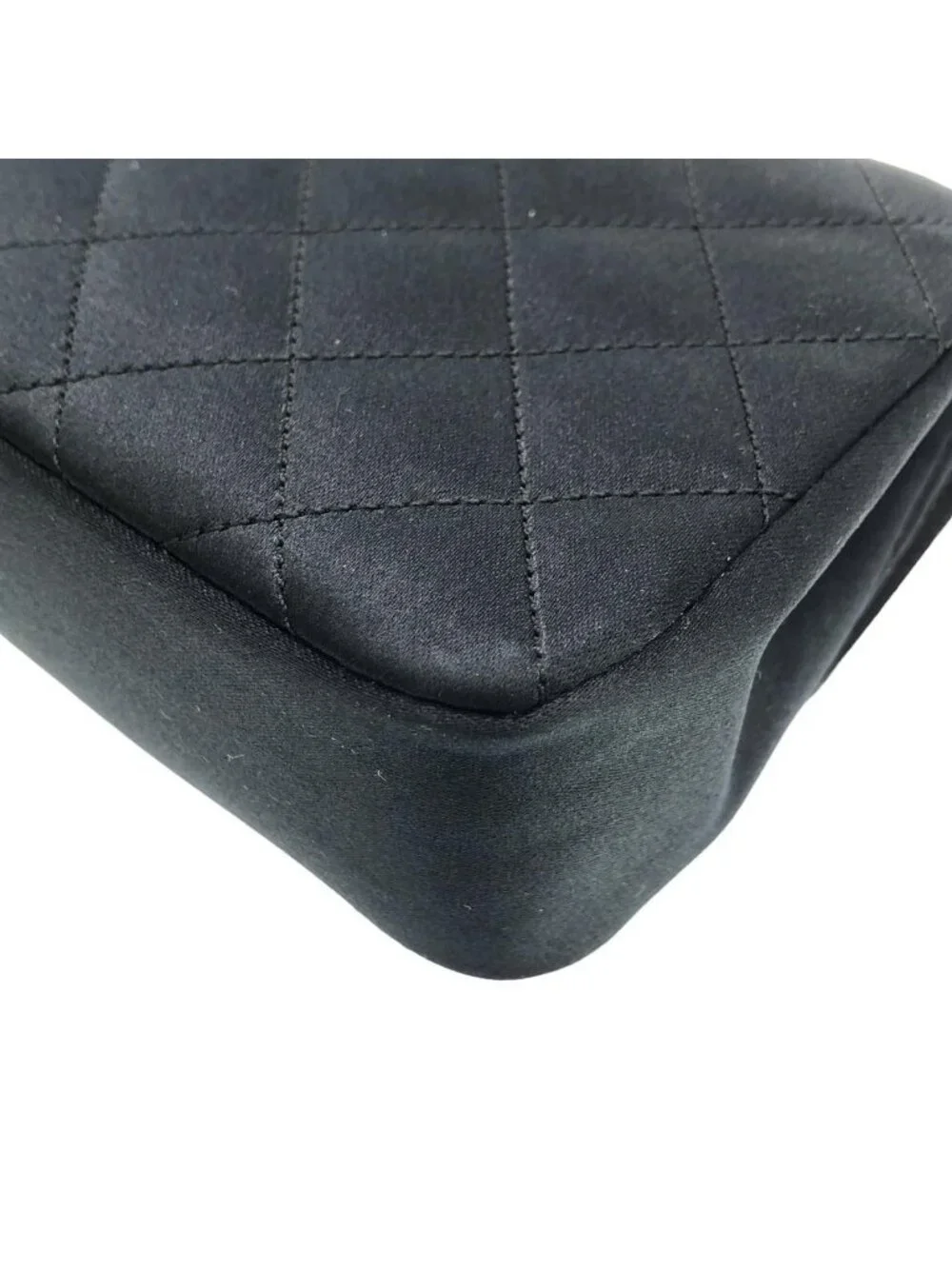 Chanel Vintage Shoulder Bag - Picture 3 of 9